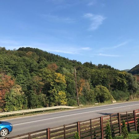 Hotel La Butuci Tîrgu Ocna Esterno foto