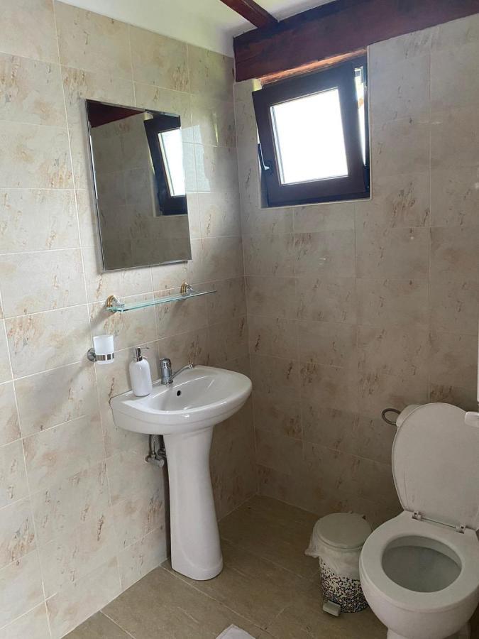 Hotel La Butuci Tîrgu Ocna Esterno foto